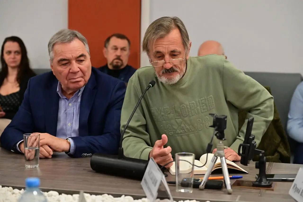 Ситуацию с мусорным полигоном и перспективы его эксплуатации обсудили на встрече в администрации Новороссийска Ситуацию с мусорным полигоном и перспективы его эксплуатации обсудили на встрече в администрации Новороссийска