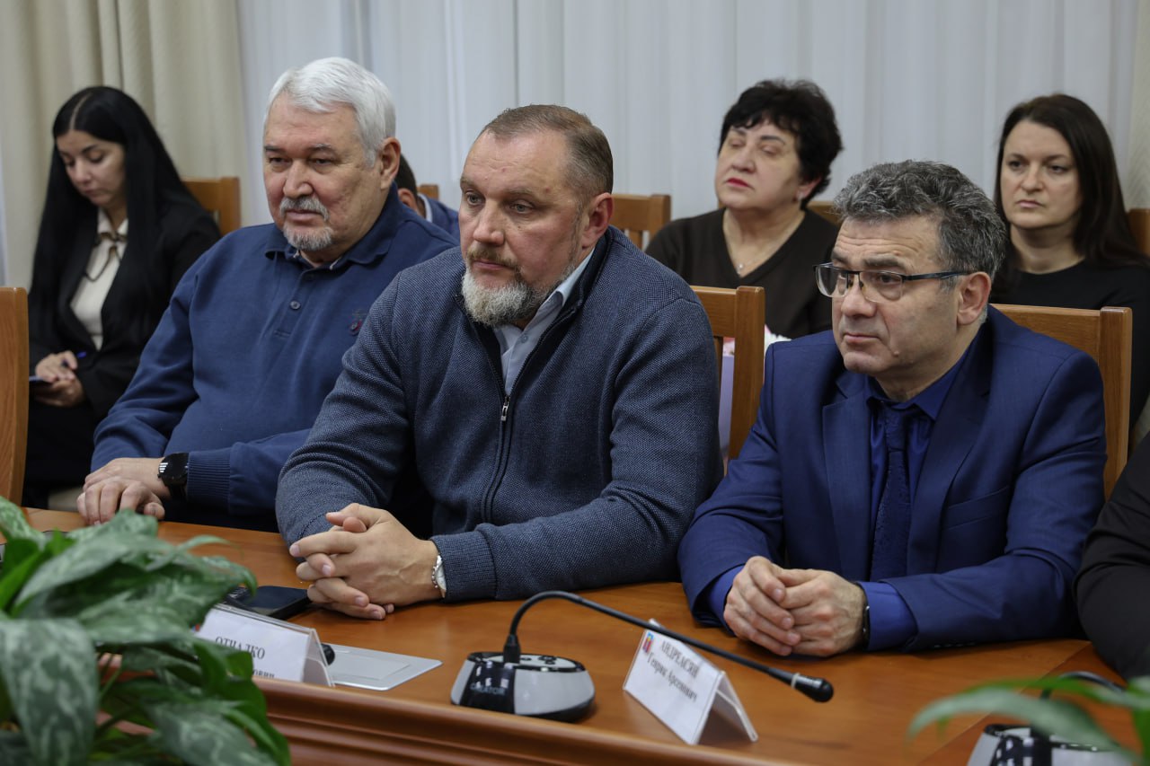 НА СОВЕТЕ ПО РАЗВИТИЮ ПРЕДПРИНИМАТЕЛЬСТВА НАГРАДИЛИ ПОБЕДИТЕЛЕЙ СОРЕВНОВАНИЙ ПРОМПРЕДПРИЯТИЙ НА СОВЕТЕ ПО РАЗВИТИЮ ПРЕДПРИНИМАТЕЛЬСТВА НАГРАДИЛИ ПОБЕДИТЕЛЕЙ СОРЕВНОВАНИЙ ПРОМПРЕДПРИЯТИЙ