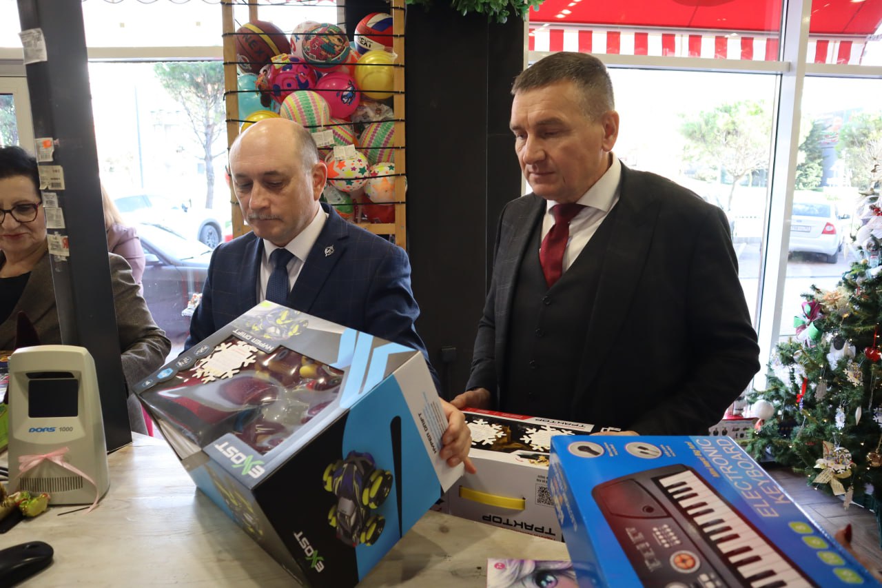 «Ёлка желаний» в Геленджике продолжается «Ёлка желаний» в Геленджике продолжается