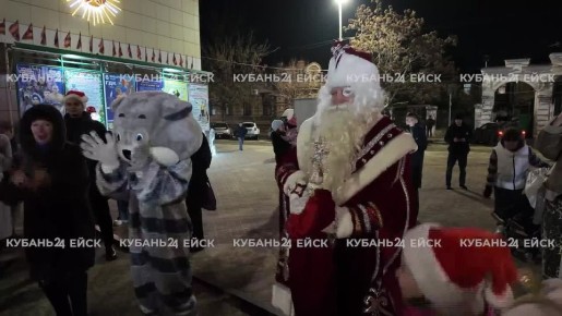Зажгли у ёлки!. Хор Ейского района исполнил песню для новогоднего эфира Кубань 24. Спасибо за настроение! Кубань 24 Ейск