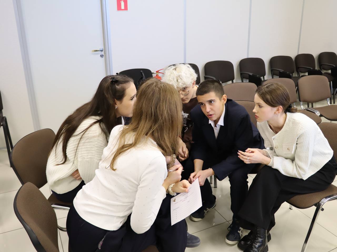 В избирательной комиссии Краснодарского края состоялся интеллектуальный конкурс «Вечевой колокол», приуроченный ко Дню Конституции России В избирательной комиссии Краснодарского края состоялся интеллектуальный конкурс «Вечевой колокол», приуроченный ко Дню Конституции России