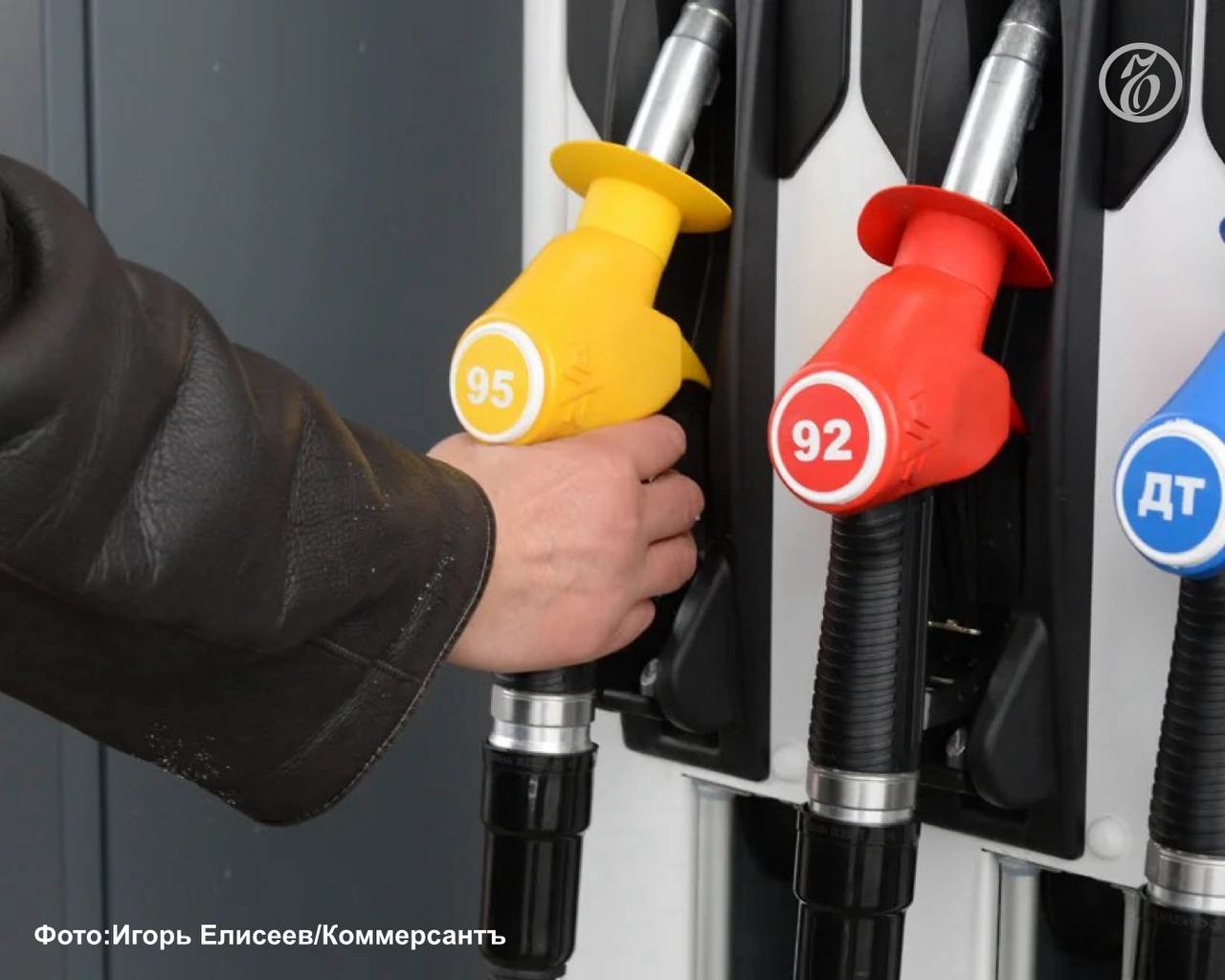 Глава Крыма объяснил проблемы с бензином отсутствием больших нефтекомпаний