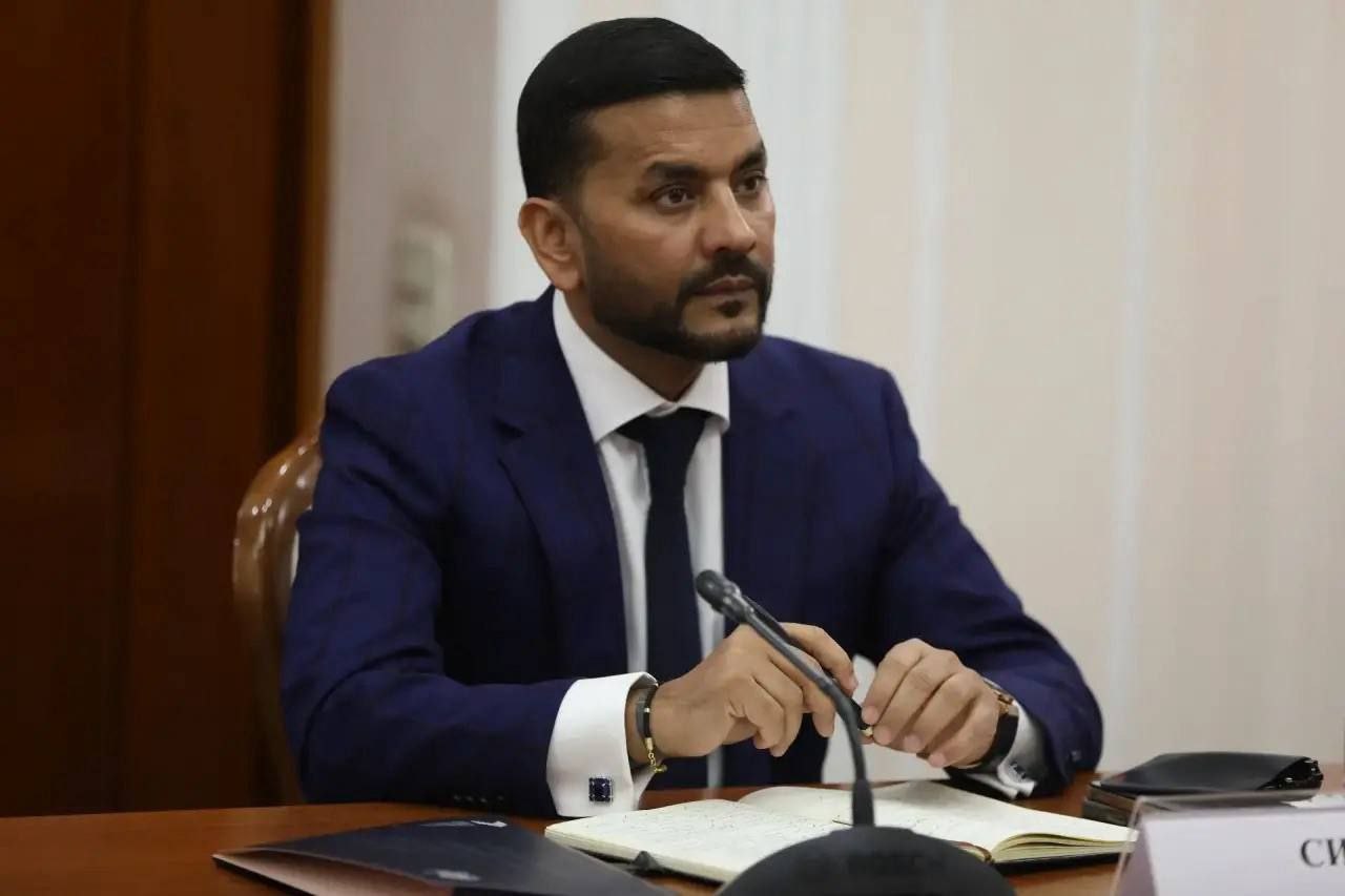 Вениамин Кондратьев встретился с представителями индийской фармацевтической компании «Шилпа» Вениамин Кондратьев встретился с представителями индийской фармацевтической компании «Шилпа»