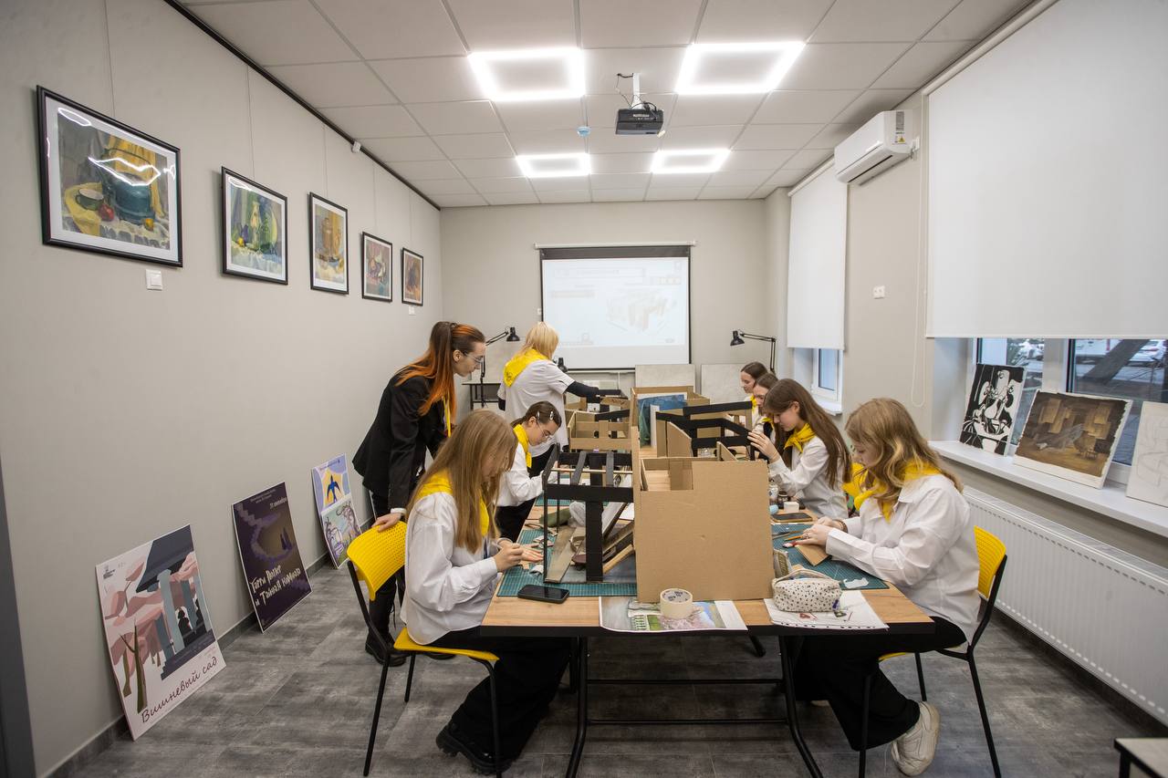 В Анапе после капремонта открыли Детскую художественную школу В Анапе после капремонта открыли Детскую художественную школу