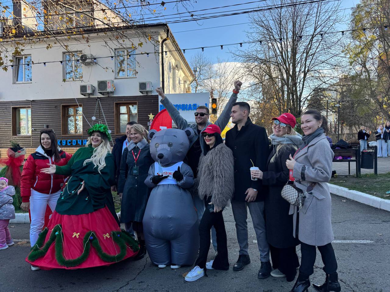 В Анапе открылась новогодняя выставка «Арт-Ёлки» В Анапе открылась новогодняя выставка «Арт-Ёлки»