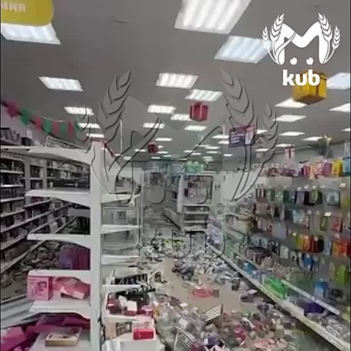 "Ну, короче, сегодня... ХИХИХАХАХХА!"