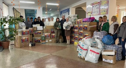 Теплую зимнюю одежду получили школьники Херсонской области от новороссийских волонтеров