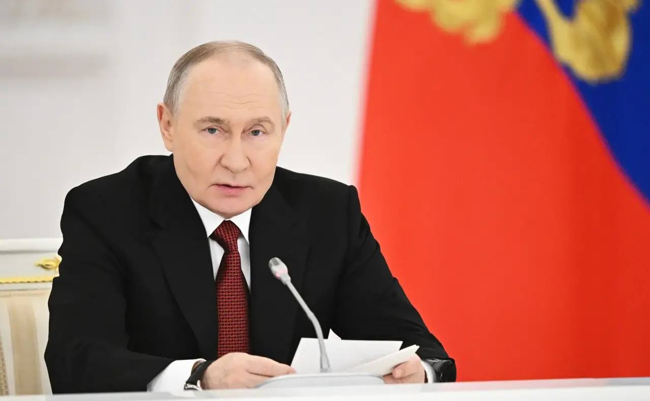 В экономике края заняты 2,9 млн человек, уровень безработицы — 2%. При этом в разные сферы требуются около 60 тыс В экономике края заняты 2,9 млн человек, уровень безработицы — 2%. При этом в разные сферы требуются около 60 тыс