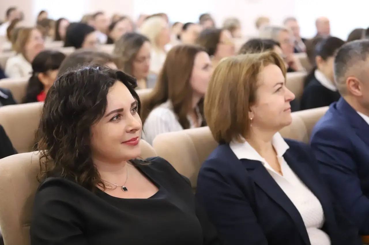 Алексей Богодистов: По традиции в конце года встретился с командой администрации Алексей Богодистов: По традиции в конце года встретился с командой администрации