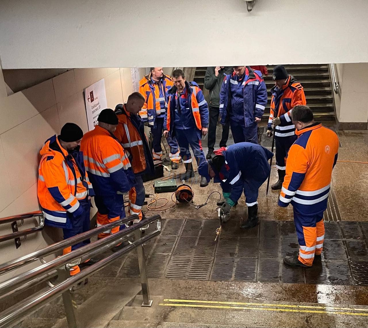 В московском переходе случайно заметили оживший мем