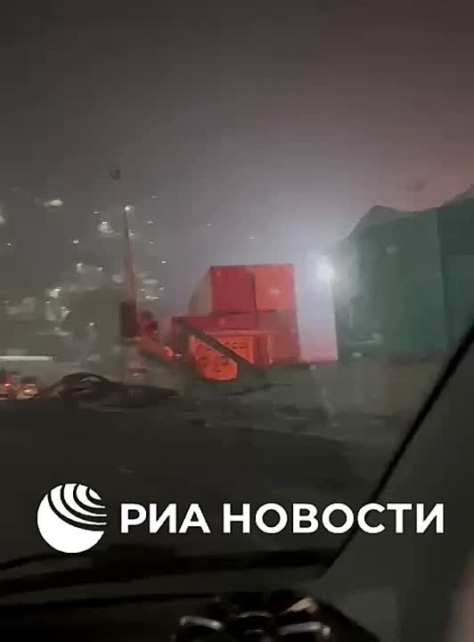 Белый дом подтвердил, что США наносят удары по Венесуэле, передает Fox News