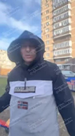 Урок «этикета» с удушающим