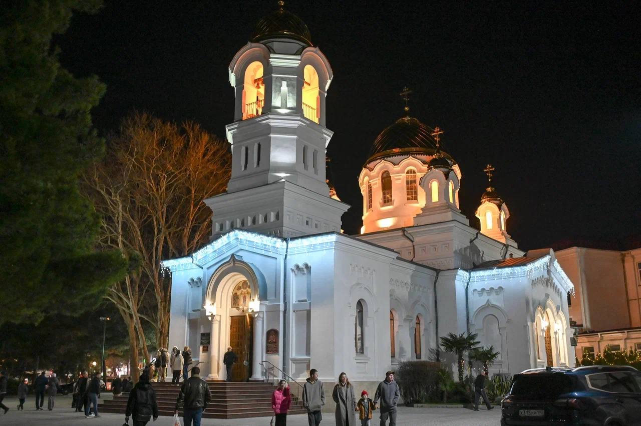 Алексей Богодистов: Вечерние и ночные Рождественские богослужения в храмах Геленджика прошли спокойно, без происшествий Алексей Богодистов: Вечерние и ночные Рождественские богослужения в храмах Геленджика прошли спокойно, без происшествий