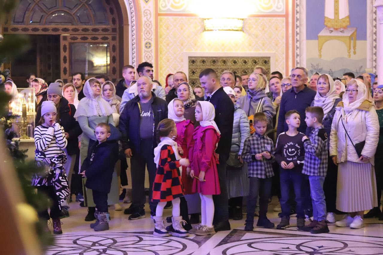 Алексей Богодистов: Вечерние и ночные Рождественские богослужения в храмах Геленджика прошли спокойно, без происшествий Алексей Богодистов: Вечерние и ночные Рождественские богослужения в храмах Геленджика прошли спокойно, без происшествий
