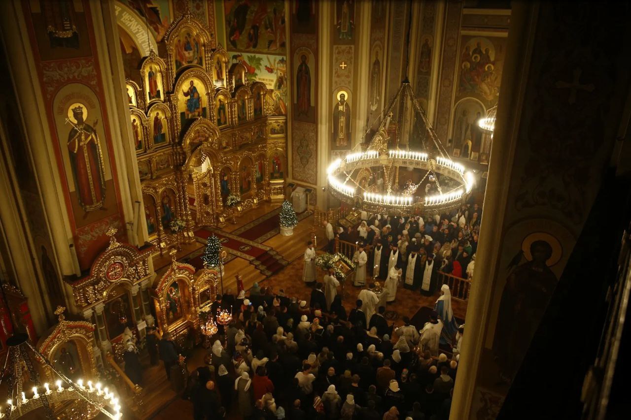 Евгений Наумов поздравил православных горожан с Рождеством Евгений Наумов поздравил православных горожан с Рождеством