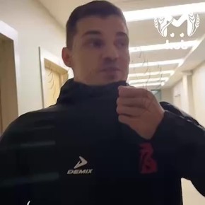 Капитан "Спартака" Роман Зобнин со своим сыном и детской командой отравились на сборах в "Лоо-Арене"