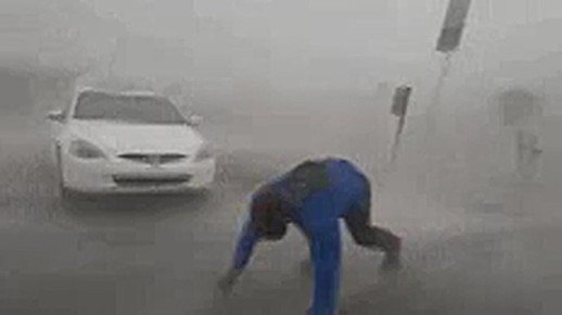 И опять штормовое. Вечером 8 января, а также 9 января на Кубани ожидается сильный ветер с порывами 20–25 м/с, в горах до 30–35 м/с, дождь и мокрый снег, местами ливни с грозой и очень сильные осадки (снова)