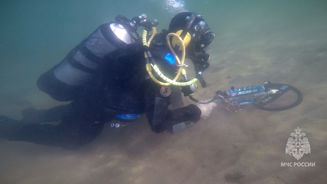 Почти 1,5 тысячи взрывоопасных предметов уничтожили пиротехники ГУ МЧС России по Республике Крым за 2025 год Почти 1,5 тысячи взрывоопасных предметов уничтожили пиротехники ГУ МЧС России по Республике Крым за 2025 год