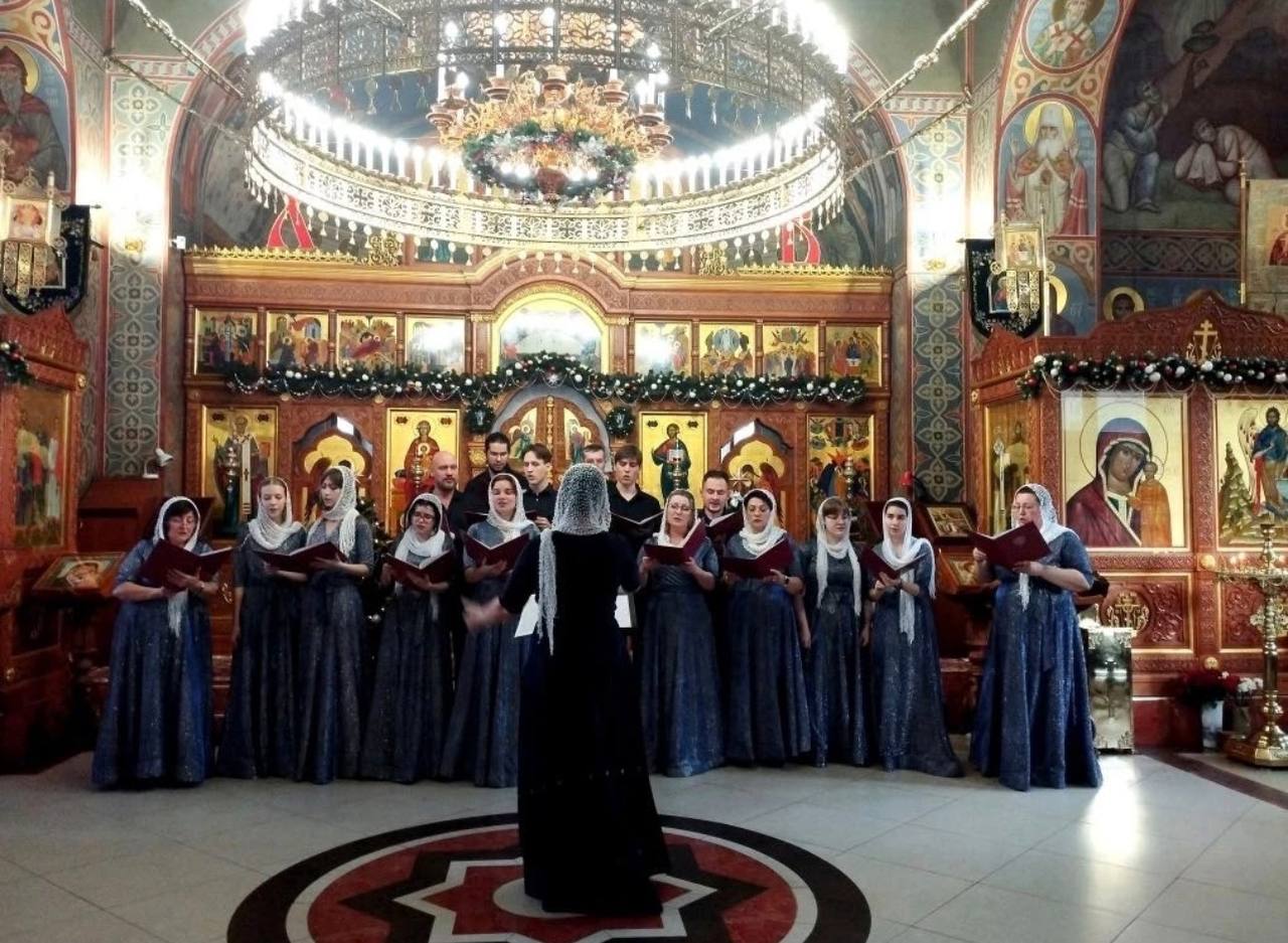 В Свято-Успенском кафедральном соборе Новороссийска состоялся второй Рождественский хоровой фестиваль В Свято-Успенском кафедральном соборе Новороссийска состоялся второй Рождественский хоровой фестиваль