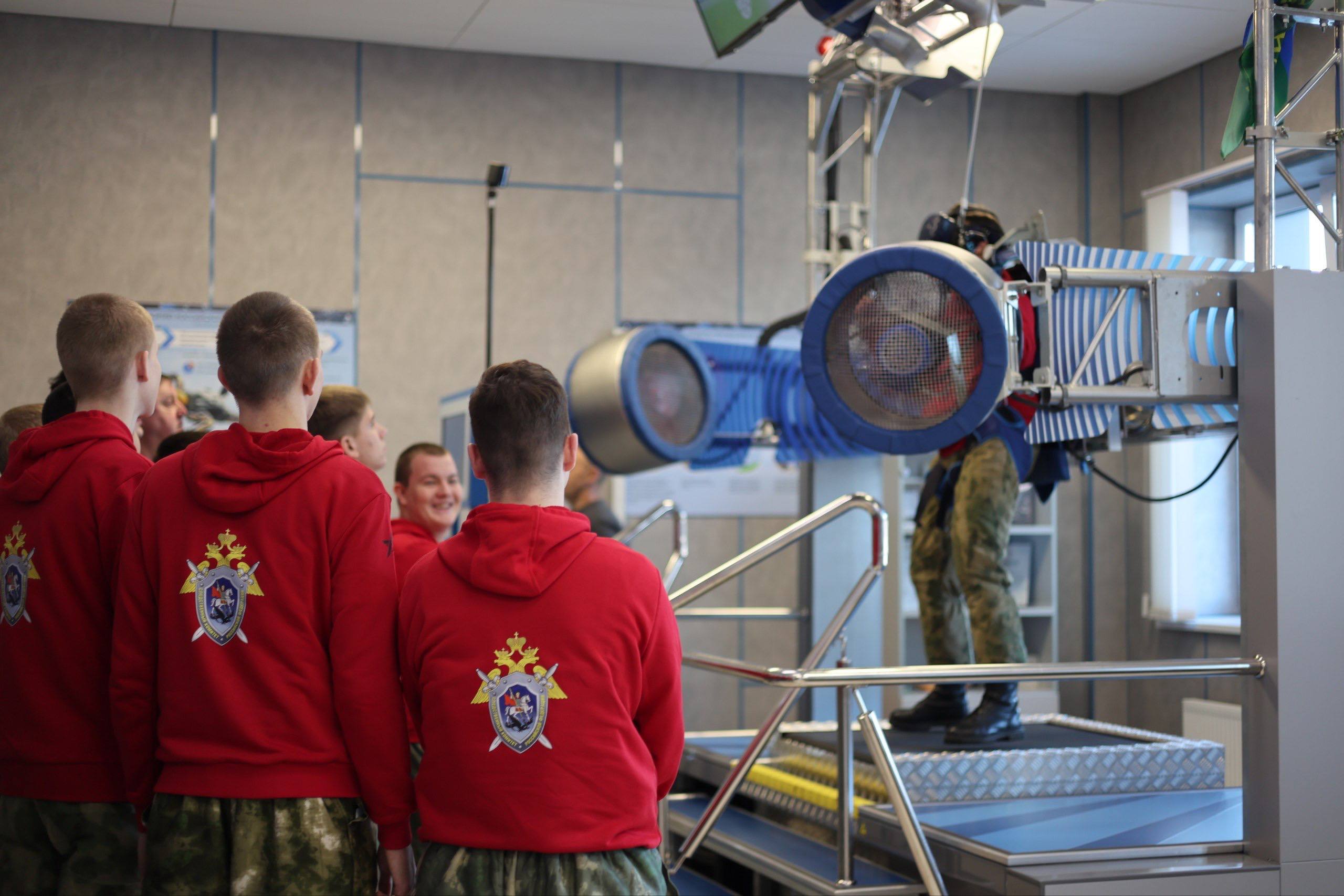 Воспитанники кадетских классов Следственного комитета РФ прошли сборы в «Авангарде» Воспитанники кадетских классов Следственного комитета РФ прошли сборы в «Авангарде»