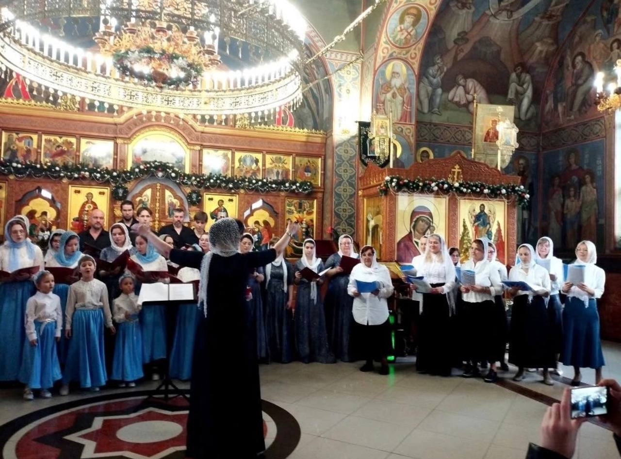 В Свято-Успенском кафедральном соборе Новороссийска состоялся второй Рождественский хоровой фестиваль В Свято-Успенском кафедральном соборе Новороссийска состоялся второй Рождественский хоровой фестиваль