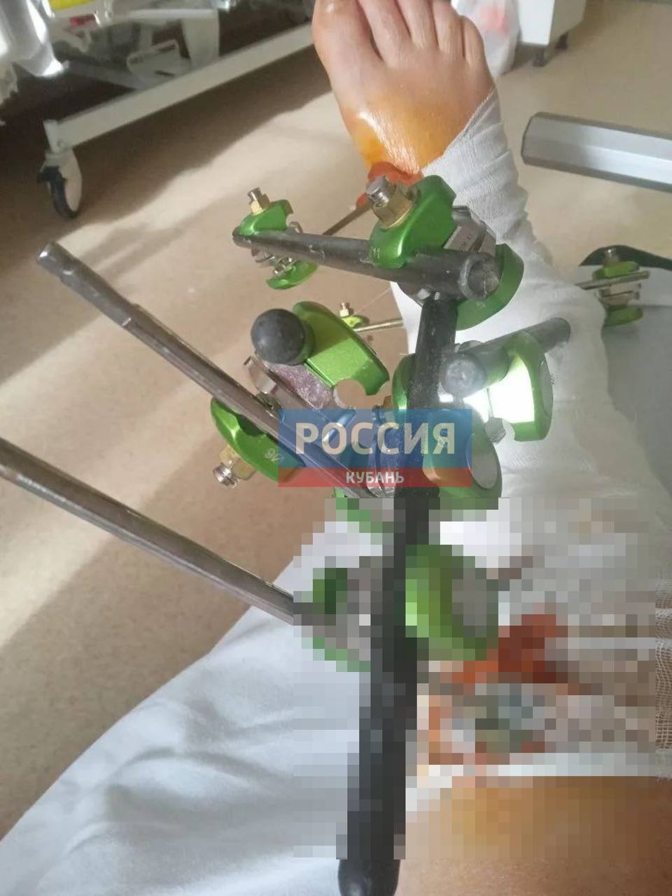 Курьер сбил женщину в Краснодаре и скрылся