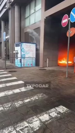 Многоквартирный дом загорелся в центре Краснодара: эвакуировали 30 человек