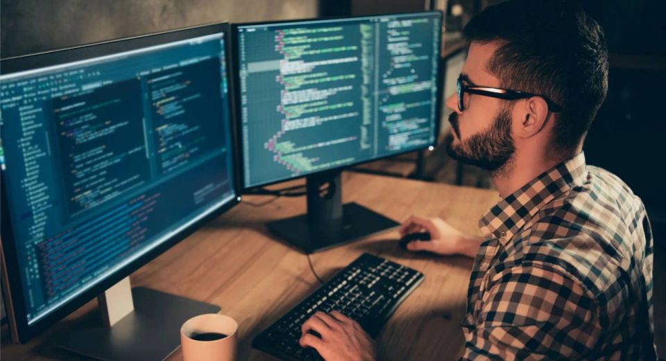 Мошенники заражают гаджеты под предлогом помощи в поиске пропавших на СВО