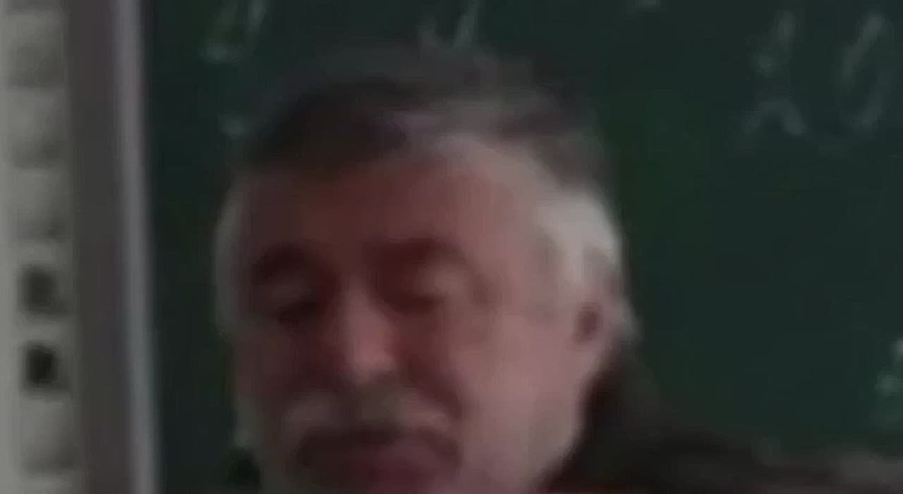 Из краснодарской школы № 61 уволили учителя, на которого ранее пожаловались родители