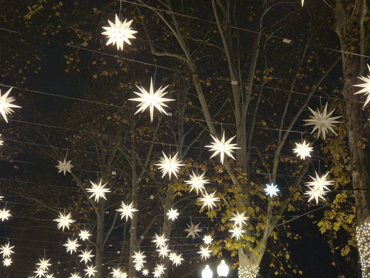 Украшения на Красной начнут разбирать уже на этой неделе Украшения на Красной начнут разбирать уже на этой неделе