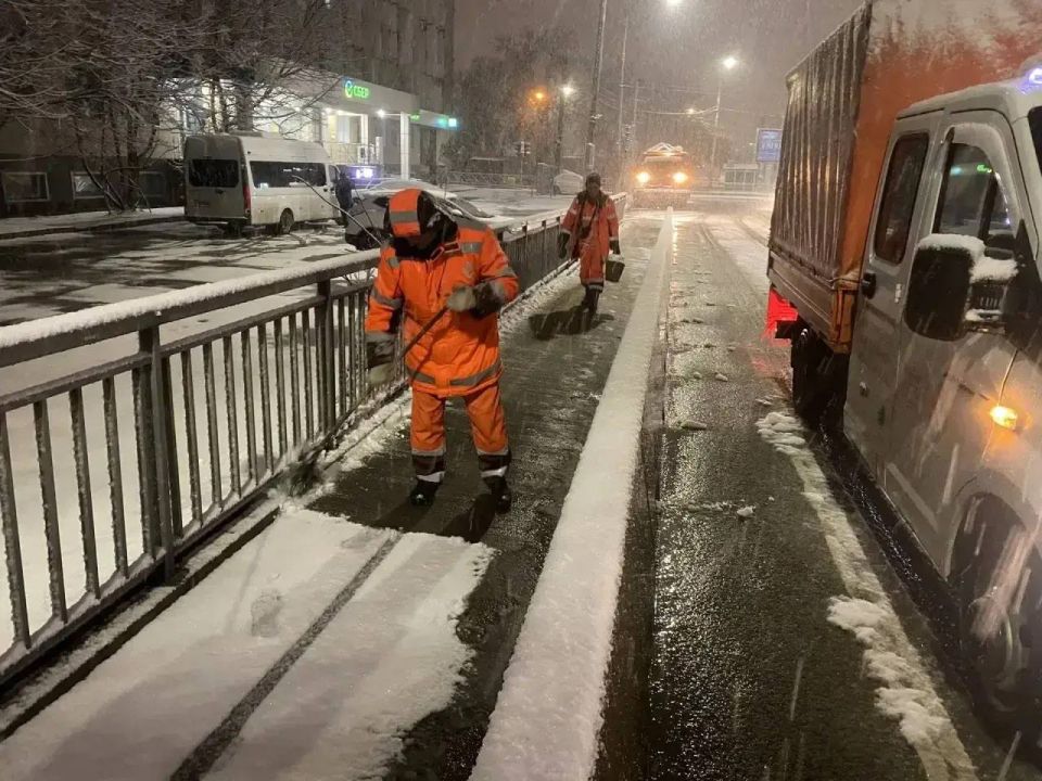 Показываем, как работают коммунальные и дорожные службы