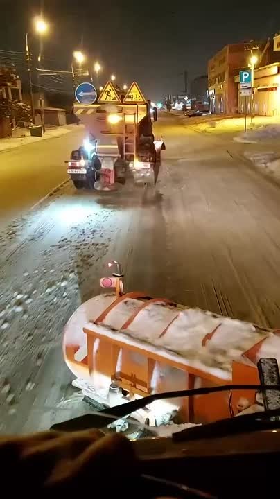 За сутки в Краснодаре от гололеда обработали 540 км дорог