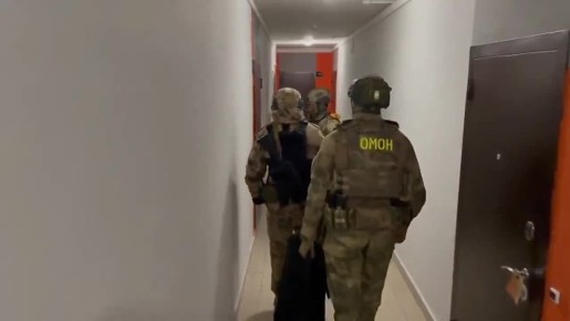 В Краснодаре ОМОН "Шторм-Юг" поддержал калужских полицейских при задержании двух местных жителей, подозреваемых в серийном мошенничестве