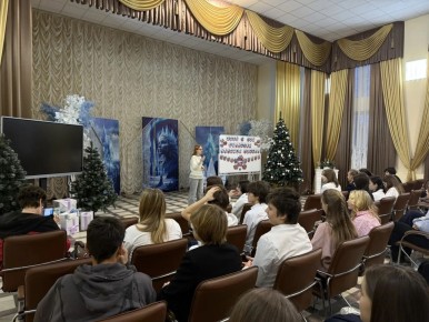 Отдел по делам молодёжи Ейского района совместно с районным молодёжным центром продолжает реализацию национального проекта «Кадры» по временному трудоустройству несовершеннолетних