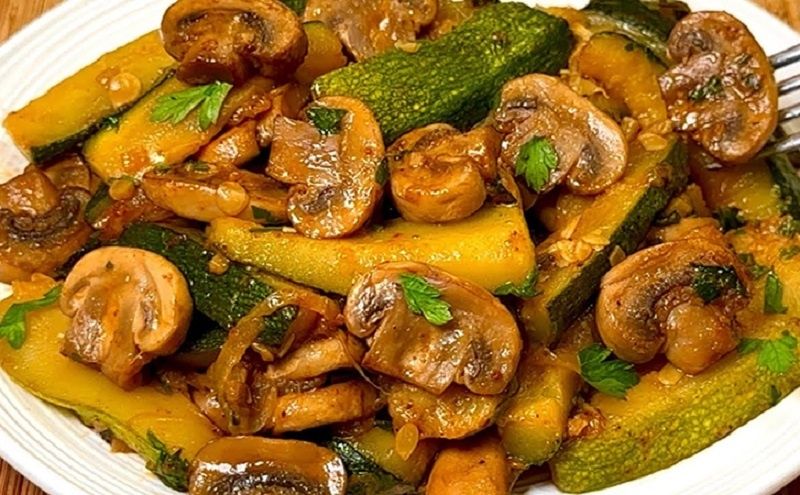 Кабачки и грибы: идеальное рагу в сливочном соусе для любого стола