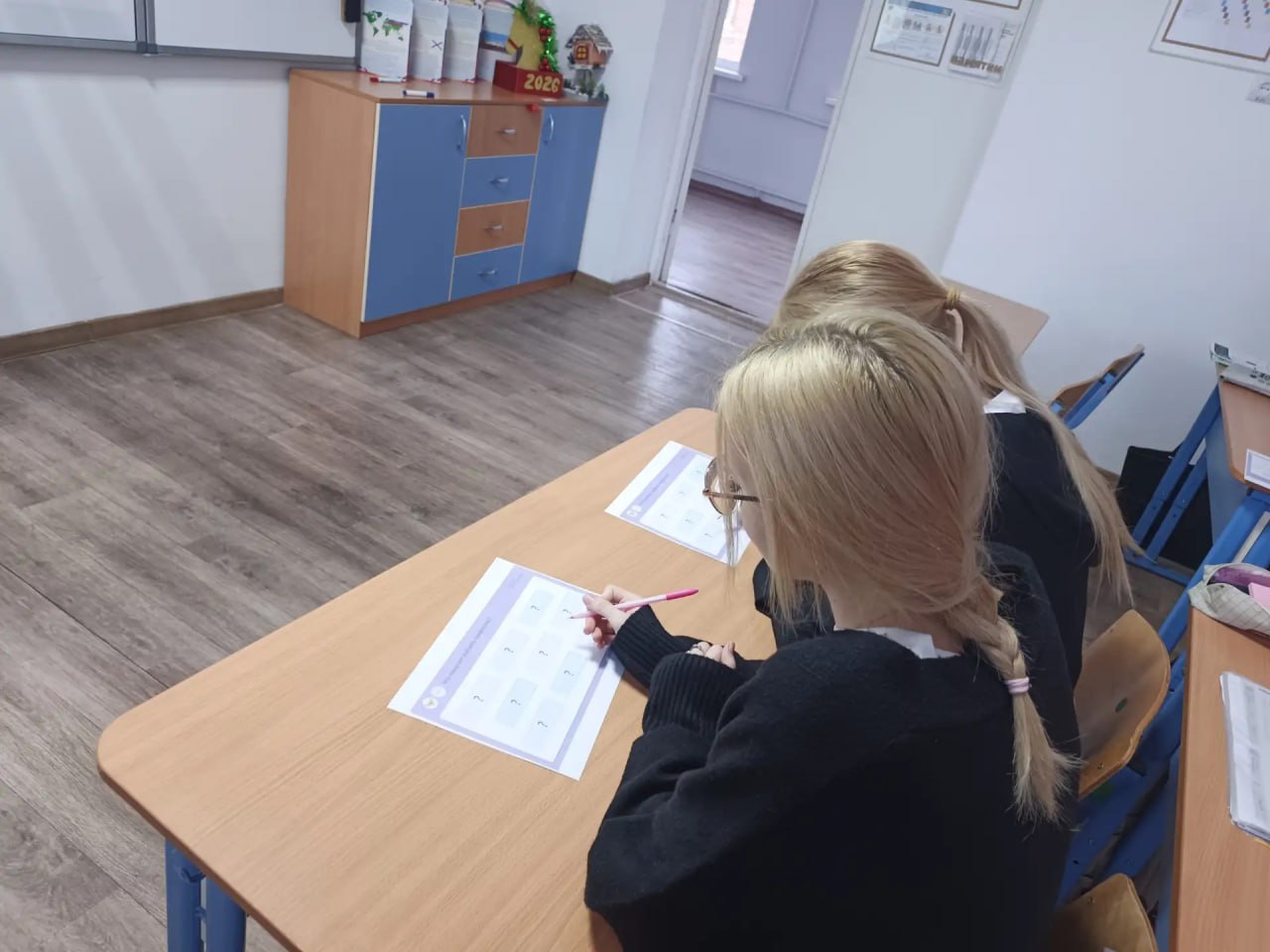 Сегодня в школах Ейского района состоялось занятие "Моё будущее", входящее в цикл "Россия – мои горизонты" Сегодня в школах Ейского района состоялось занятие "Моё будущее", входящее в цикл "Россия – мои горизонты"