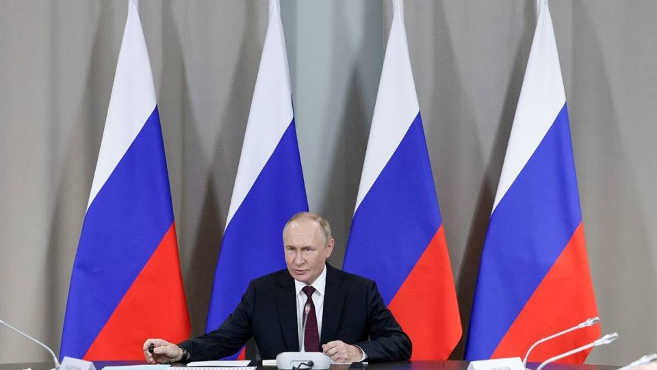 Серьезные наказания за навязывание услуг: Путин подписал новый закон