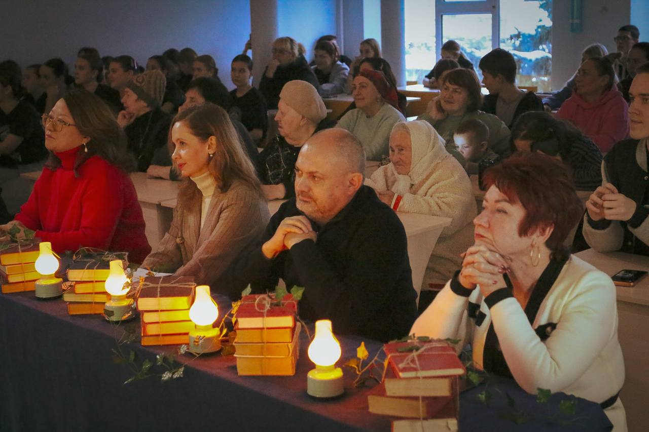 Накануне Дня студента молодежь Анапы провела поэтический вечер Накануне Дня студента молодежь Анапы провела поэтический вечер