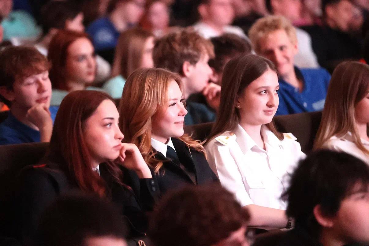 В Центре культуры «Родина» наградили лучших студентов Анапского индустриального техникума В Центре культуры «Родина» наградили лучших студентов Анапского индустриального техникума