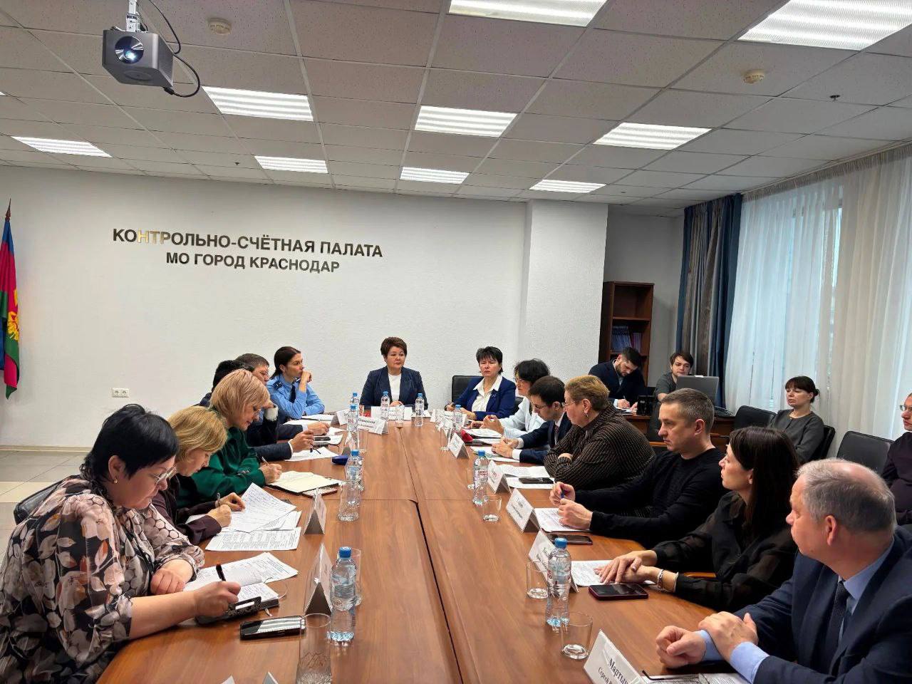 Сегодня, 23 января 2026 года, представителем прокуратуры города принято участие в совещании «Повышение эффективности межведомственного взаимодействия при осуществлении контроля и аудита закупок в муниципальном образовании...