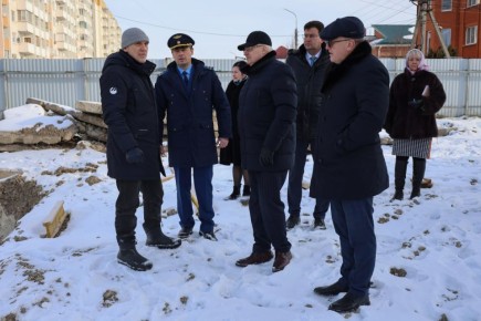 ГЛАВА АРМАВИРА И ПРОКУРОР ГОРОДА ПРОВЕРИЛИ ХОД СТРОИТЕЛЬСТВА ДВУХ ШКОЛ