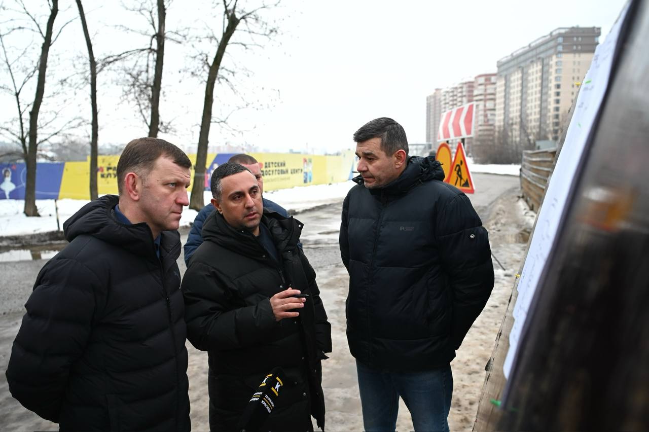 Евгений Наумов: Для крупного жилого массива, который продолжает строиться на Западном Обходе, параллельно с возведением социальных объектов завершается строительство большого ливневого коллектора Евгений Наумов: Для крупного жилого массива, который продолжает строиться на Западном Обходе, параллельно с возведением социальных объектов завершается строительство большого ливневого коллектора