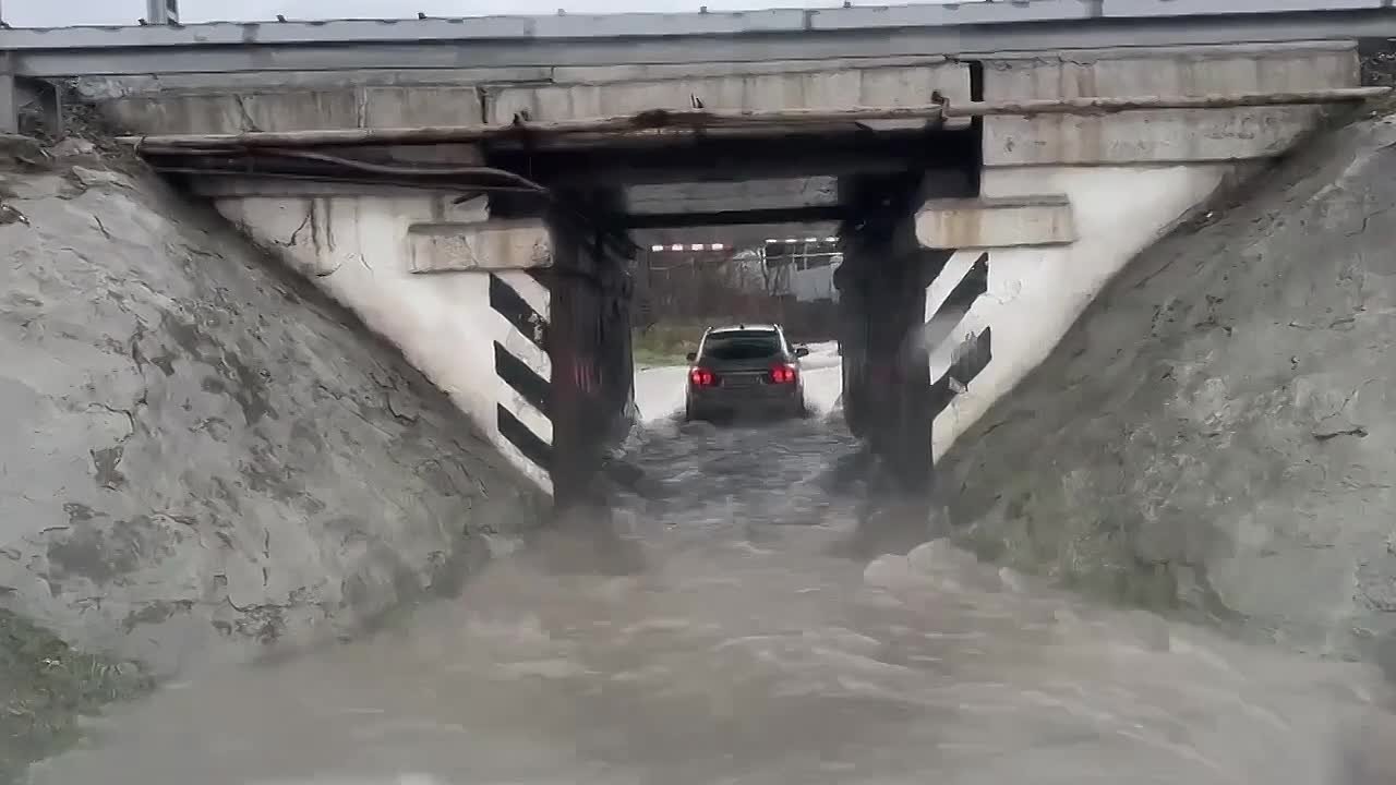 Под Новороссийском подтопило улицы ряда сёл из-за таяния снега и дождей