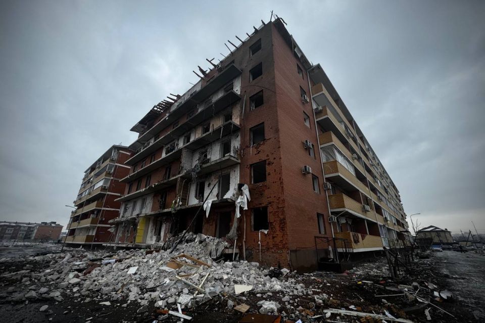 Специалисты из Москвы оценят - можно ли восстановить пострадавшую во время прилета многоэтажку в Адыгее