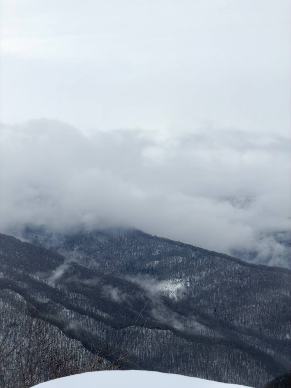 ГОРЫ ЗАВАЛИЛО! В Сочи намело сугробы под 2,5 метра! ГОРЫ ЗАВАЛИЛО! В Сочи намело сугробы под 2,5 метра!
