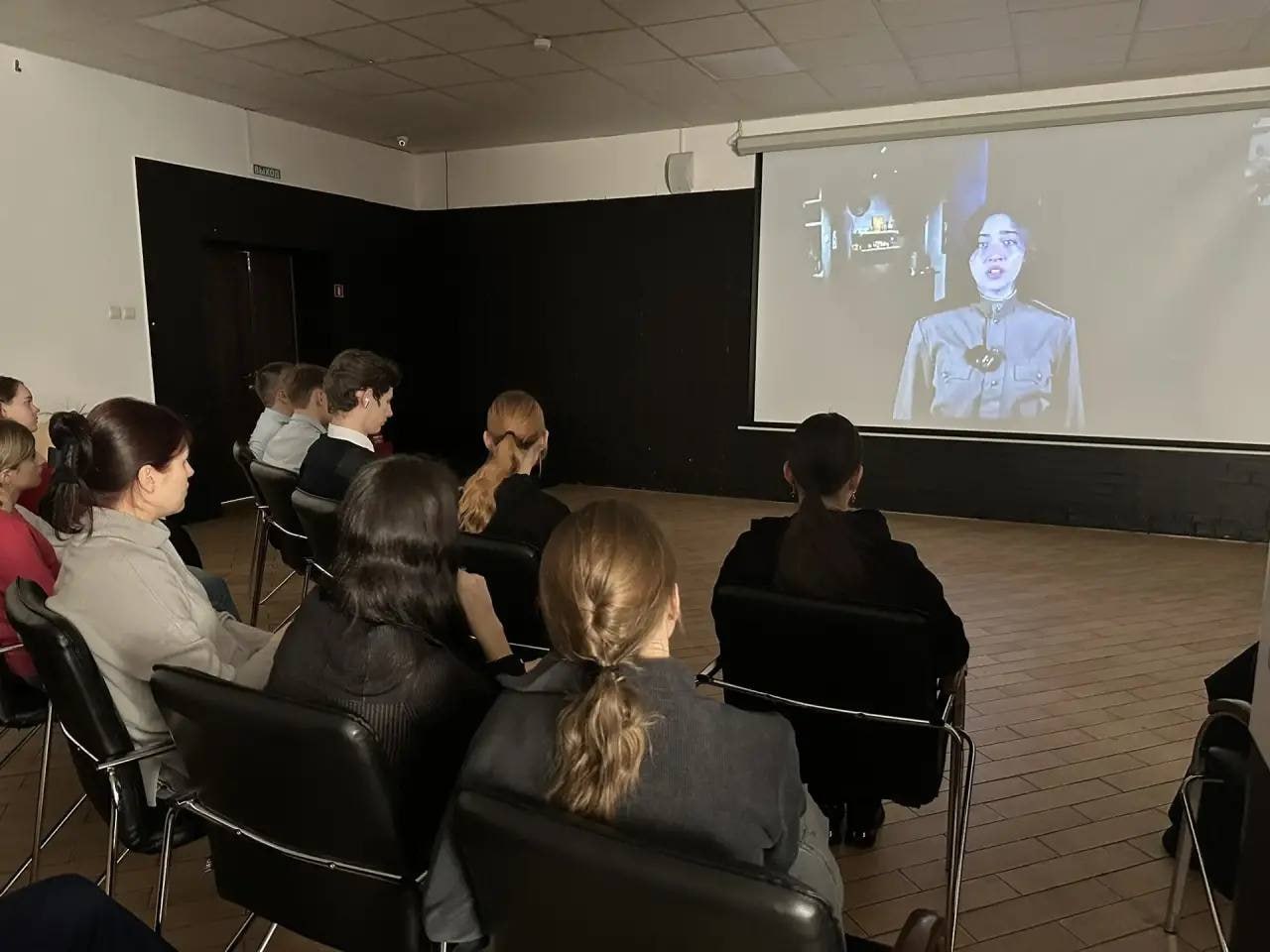 Новороссийцы присоединились к просмотру Всероссийского видеодневника «Код доступа: матч жизни» Новороссийцы присоединились к просмотру Всероссийского видеодневника «Код доступа: матч жизни»