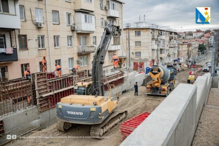 Подпорные стены на улице Адмирала Октябрьского в Севастополе отремонтировали на 70%