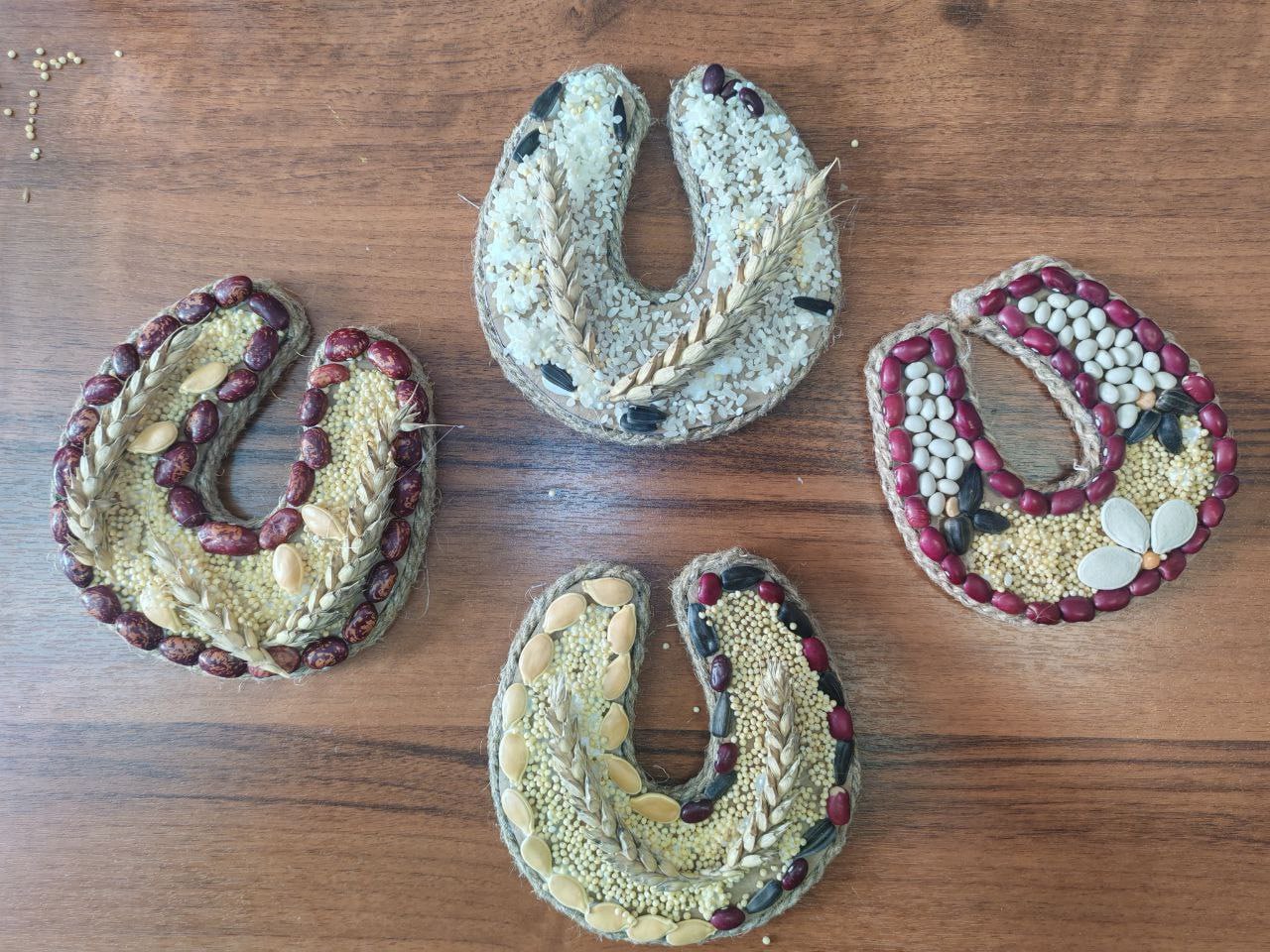 В Центре традиционной народной культуры в Новороссийске стартовал арт-проект «Волшебство СВОими руками» В Центре традиционной народной культуры в Новороссийске стартовал арт-проект «Волшебство СВОими руками»