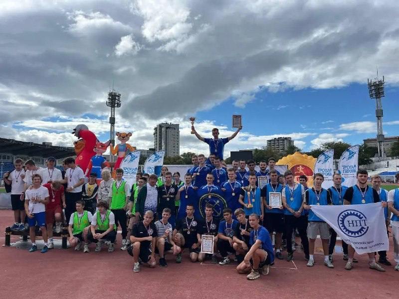 Присоединяйтесь к движению Всероссийского комплекса ГТО, проверяйте свои силы и укрепляйте здоровье! Комплекс «Готов к труду и обороне» - это всероссийская программа физической подготовки населения, запущенная в современной...