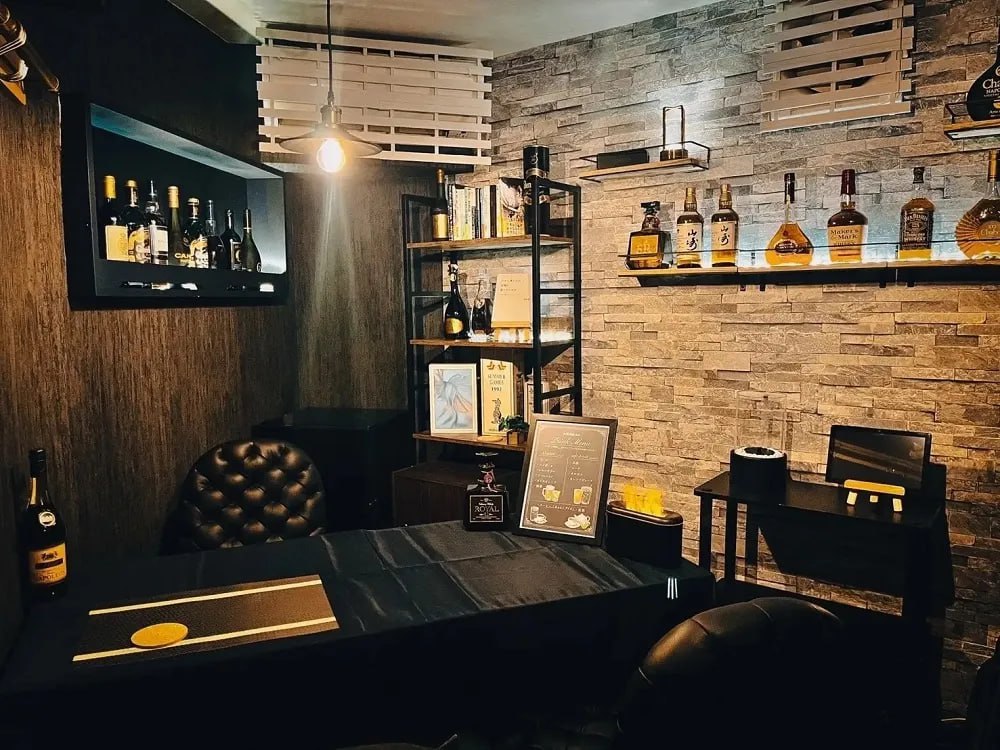 В Японии открыли бесплатный бар для уставших работников В Японии открыли бесплатный бар для уставших работников